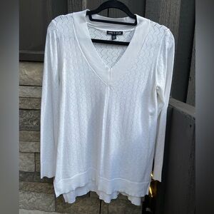 Cable & Gauge Cream Lightweight Long Sleeve V-Neck Medium